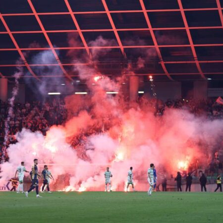 UEFA strogo kaznovala Rijeko in Olimpijo zaradi izgredov in slabe organizacije