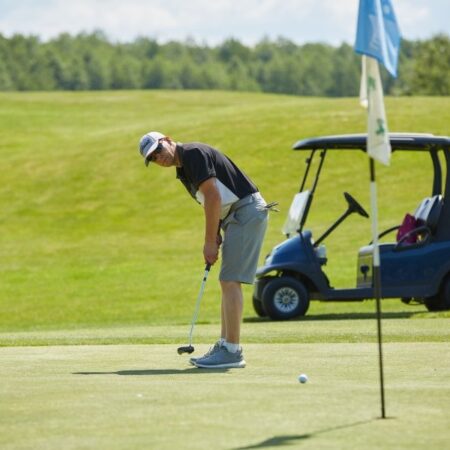 Ključne osebnosti iz PGA Tour in PIF se združujejo na golf turnirju na Bližnjem vzhodu