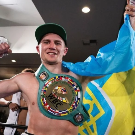 Bogachuk je v kvalifikacijski borbi za naslov WBC samozavestno nokavtiral Davisa