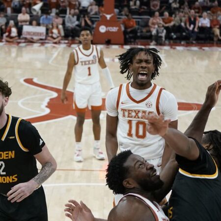 Zmagoslavna zmaga: Longhorns premagali Arkansas-Pine Bluff s 121-57
