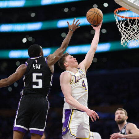 NBA: Len ni pomagal Sacramentu, Mykhailiuk prispeval k zmagi Utaha