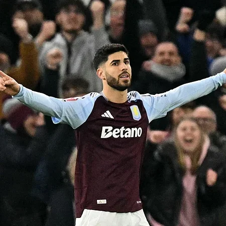 Aston Villa suvereno v četrtfinale FA pokala po zaslugi Asensia