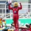 Hamilton s prvo zmago za Ferrari navdušil na kitajskem sprintu