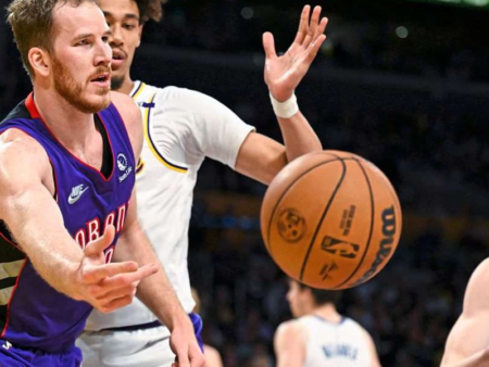 Lakersi brez zvezdnikov so hudo izgubili z Milwaukeejem, Golden State pa je zmagal v Torontu