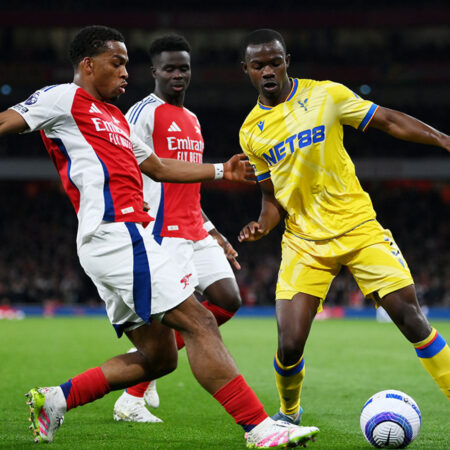 Crystal Palace z remijem proti Arsenalu odprl vrata Liverpoolu do naslova