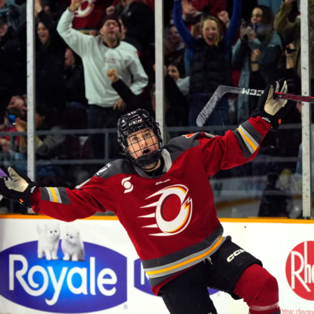 Gol ekstravaganca lige NHL: hat-trick 18-letnega talenta in 8 golov Philadelphie