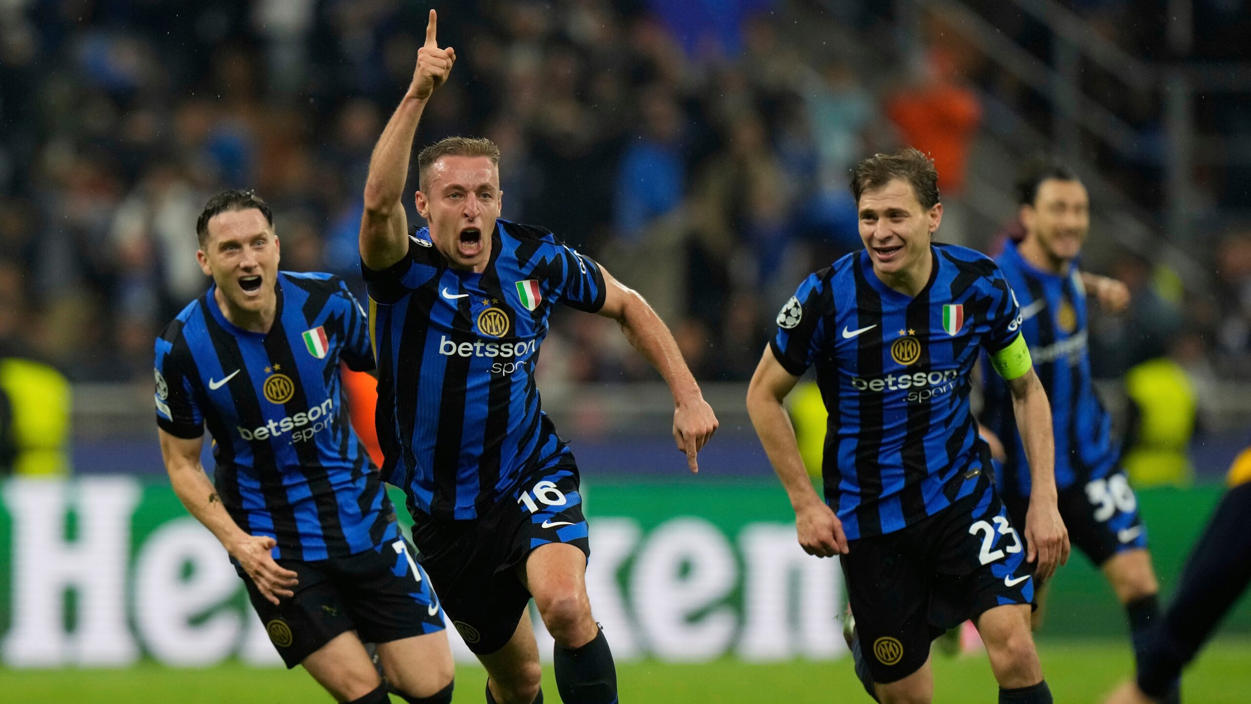 Inter in Barcelona ustvarila nogometno mojstrovino, ki je nihče ni želel končati
