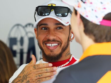 Hamilton in Leclerc sprožila zmedo pri Ferrariju zaradi ekipnih ukazov
