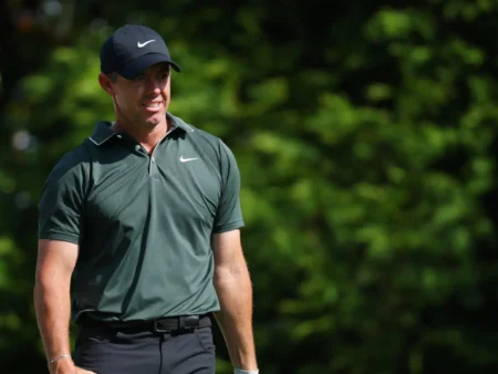 McIlroy zaostaja deset udarcev na US PGA, Donald in Bradley med najboljšimi