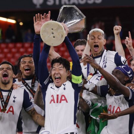 Tottenham končno prekinil 17-letno čakanje na lovoriko