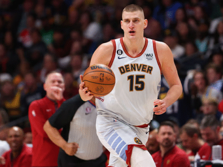 NBA: Knicksi so po podaljšku iztrgali zmago Bostonu, Jokić pa je Denver popeljal do zmage nad Oklahomo