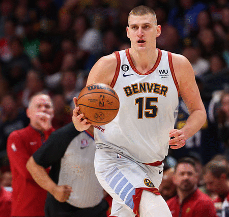 NBA: Knicksi so po podaljšku iztrgali zmago Bostonu, Jokić pa je Denver popeljal do zmage nad Oklahomo