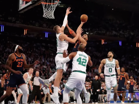 New York je tretjič premagal Boston in se približal polfinalu končnice lige NBA