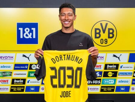 Jobe Bellingham podpisal za Borussia Dortmund – prestop iz Sunderland za rekordnih 27 milijonov funtov