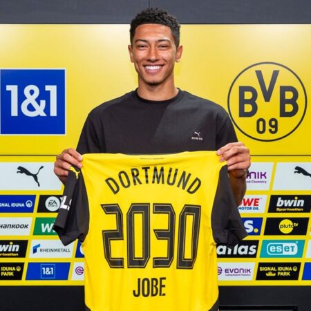 Jobe Bellingham podpisal za Borussia Dortmund – prestop iz Sunderland za rekordnih 27 milijonov funtov