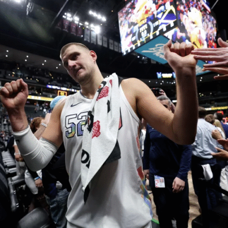 Jokić se ne mudi s podpisom nove pogodbe: zvezdnik Denverja stavi na leto 2026