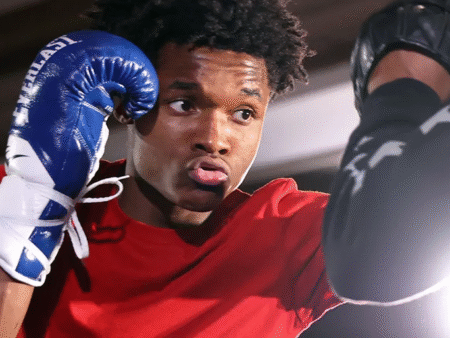 Abdullah Mason in Sam Noakes se bosta v okviru velikega boksarskega večera v Rijadu borila za prosti naslov prvaka WBO v lahki kategoriji