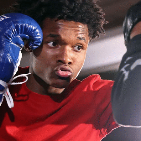 Abdullah Mason in Sam Noakes se bosta v okviru velikega boksarskega večera v Rijadu borila za prosti naslov prvaka WBO v lahki kategoriji