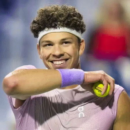 Ben Shelton – prvak ATP 1000 v Torontu: dramatična zmaga nad Hačanovom v finalu treh nizov