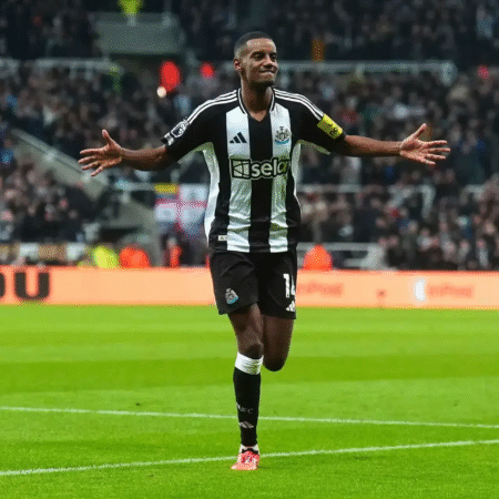 Newcastle zavrača prvo ponudbo Liverpoola za Isaka: 120 milijonov funtov, a se Srake ne mudijo