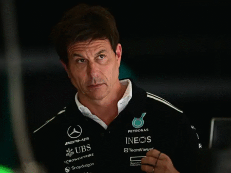 Toto Wolff: “Leta 2026 bodo avtomobili Formule 1 lahko pospešili do 400 km/h”