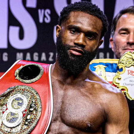 Jaron “Boots” Ennis se pripravlja na eksploziven prvenec v novi težnostni kategoriji