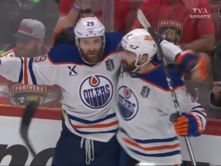 Chicago je premagal St. Louis, Ottawa pa v gol-trilerju ni mogla zadržati Buffala