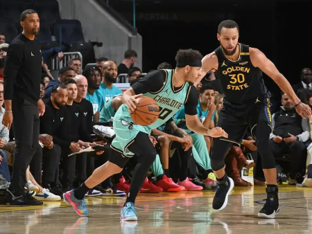 Napeta noč v ligi NBA: Milwaukee premaga New York, Butler pomaga Golden Statu premagati Clipperse