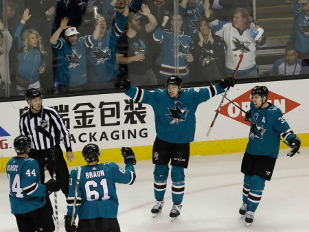 Trije podaljški, trije strelski streli in senzacija iz San Joseja: večer NHL se je izkazal za vročega