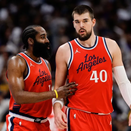 Phoenix premagal Clipperse – Zubacev dvojni dvojček ni rešil gostov