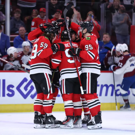 Colorado zmagal v podaljšku, Anaheim nadaljuje niz zmag, Chicago je ponižal Detroit – pregled večera v NHL