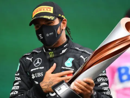 Hamilton – “Živim nočno moro rezultatov za ekipo, o kateri sem sanjal”