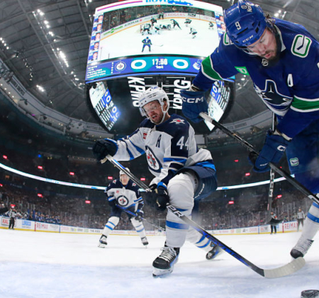 Vancouver v tretji tretjini uničil Tampa Bay, Pittsburgh premagal Nashville