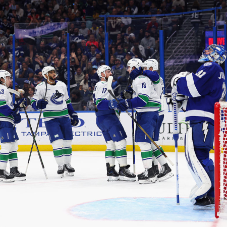 Tampa Bay premagala Calgary, Anaheim izgubil proti Vancouvru: Rezultati večera NHL