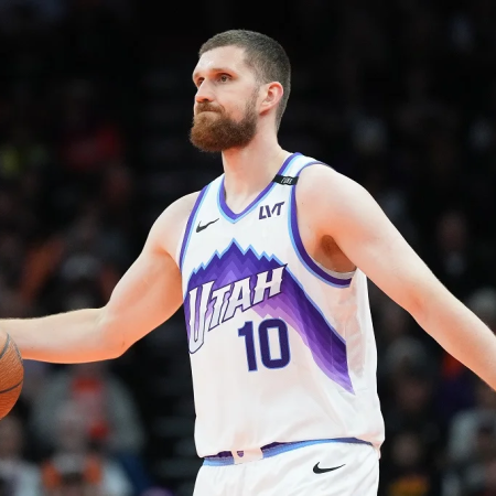 Večer lige NBA: Mykhailiukova težka tekma v Denverju in zanesljiva zmaga Golden Stata