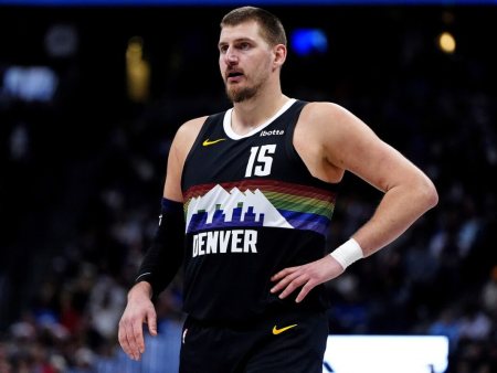 Božični večer v ligi NBA: zmage Golden Stata, porazi Lakersov in drama v Denverju