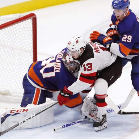 Devet neodgovorjenih golov: Islanders uničili New Jersey v tekmi NHL