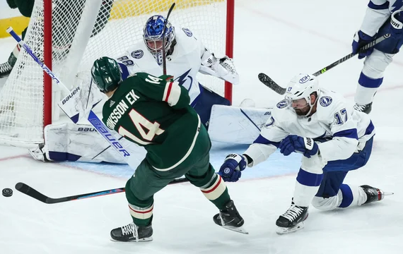 Podaljški in strelski streli so zaznamovali večer NHL