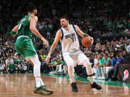 Dončićev šov v Chicagu in samozavesten začetek Bostona: povzetek večera NBA