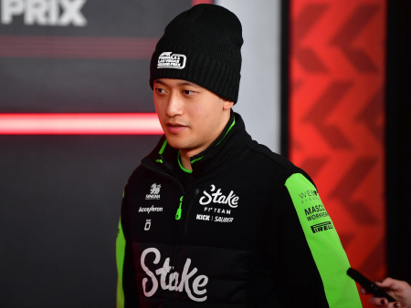 Cadillac se je odločil za rezervnega voznika: Zhou Guanyu se ekipi pridružuje pred svojim debijem v F1