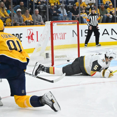 Tesna zmaga Islanderjev in značilen preobrat Vegasa: Rezultati dneva v NHL