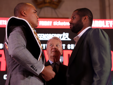 Frank Warren zagovarja Duboisa pred dvobojem z Wardleyjem