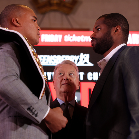 Frank Warren zagovarja Duboisa pred dvobojem z Wardleyjem