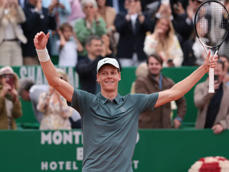 Sinner utrjuje vodstvo na lestvici ATP, Sachko izpada iz najboljših 200