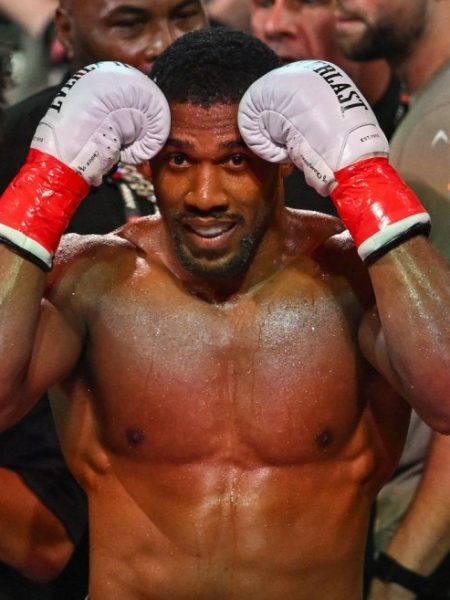 Anthony Joshua imenuje svoje najljubše nasprotnike, a so navijači skeptični