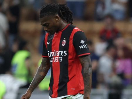 Rafael Leao lascia intendere un addio al Milan: il portoghese sogna la Premier League o la Liga