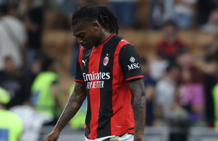 Rafael Leao lascia intendere un addio al Milan: il portoghese sogna la Premier League o la Liga