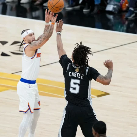 New York je zmagoslavno začel finale lige NBA: Knicksi so v gosteh premagali San Antonio