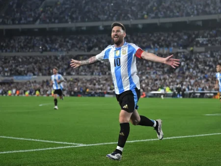 Messi je prepisal zgodovino svetovnih prvenstev. Argentinski kapetan in Scaloni se odzivata po zmagi nad Alžirijo