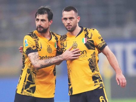 Inter poskuša obdržati De Vrija: klub je ključnemu branilcu ponudil novo pogodbo